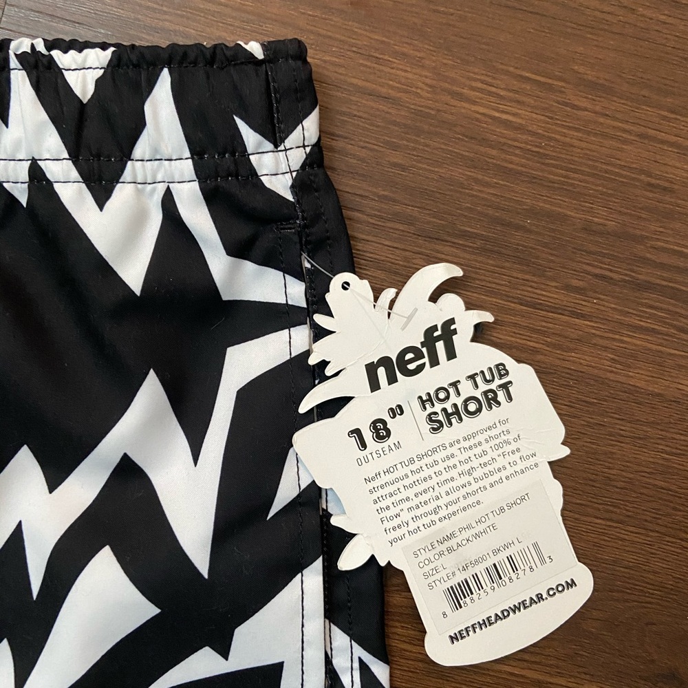 Neff Boardshorts - Picture 3 of 3